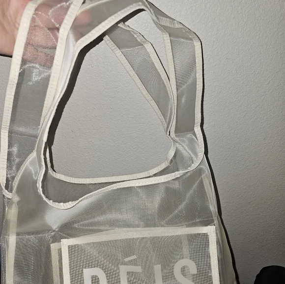 BEIS Cream Travel Bag Modern Minimalist Design